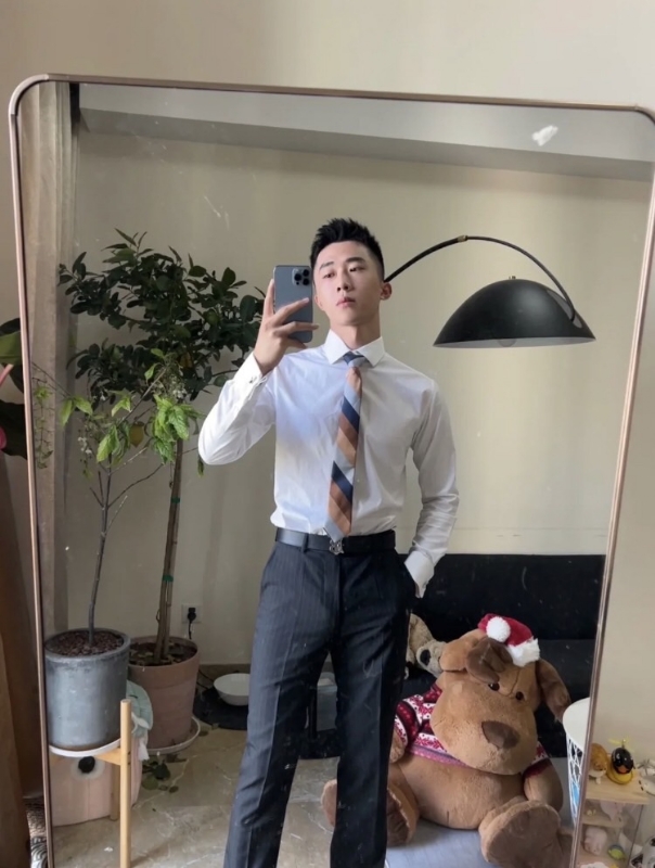 张浩的第一张照片--新竹父母相亲团